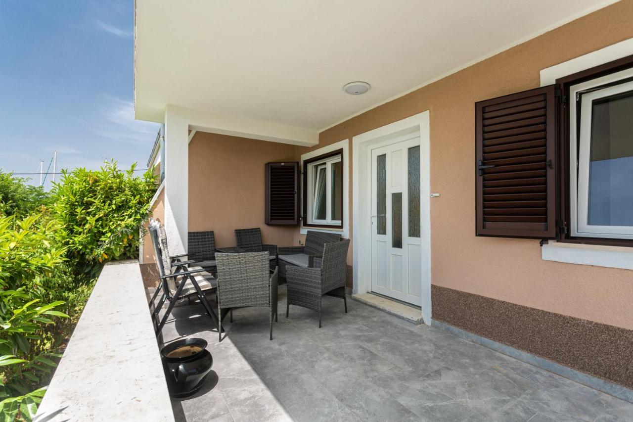 Smiljana Apartments กลิมโน ภายนอก รูปภาพ